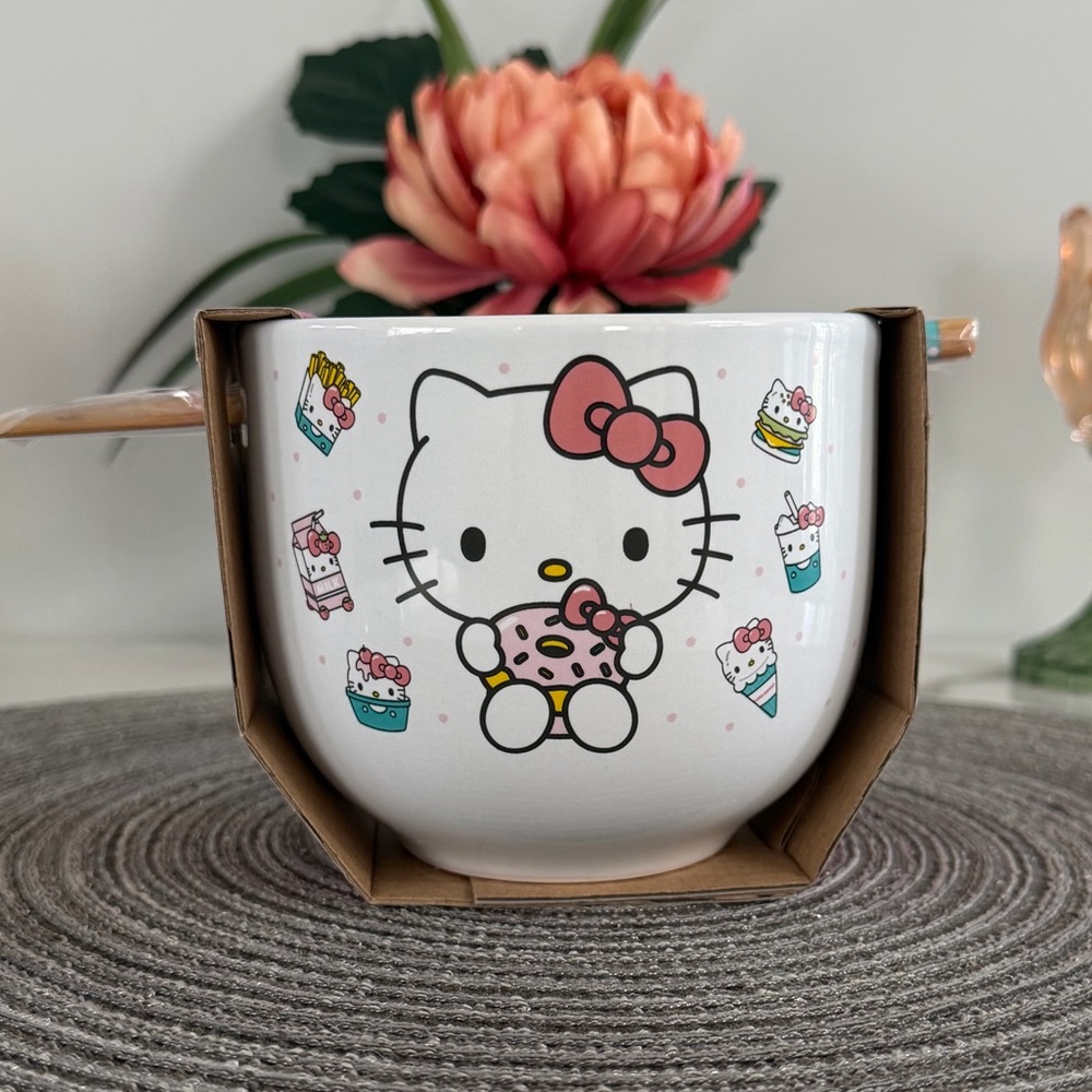 Hello Kitty Noodle Bowl